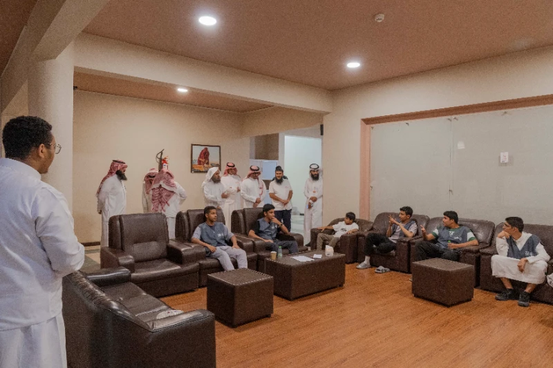 استضافة رئيس قسم اللغة الإنجليزية وآدابها بجامعة القصيم